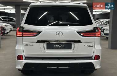 Внедорожник / Кроссовер Lexus LX 2021 в 