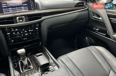 Внедорожник / Кроссовер Lexus LX 2021 в 