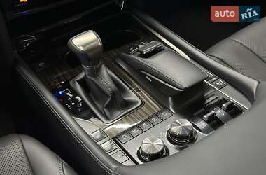 Внедорожник / Кроссовер Lexus LX 2021 в 