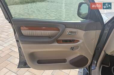Внедорожник / Кроссовер Lexus LX 2006 в 