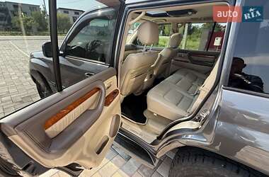 Внедорожник / Кроссовер Lexus LX 2006 в 
