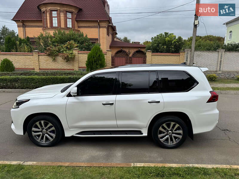 Позашляховик / Кросовер Lexus LX 2015 в Києві