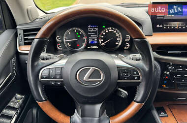 Позашляховик / Кросовер Lexus LX 2015 в 