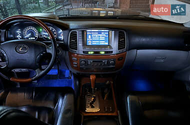 Позашляховик / Кросовер Lexus LX 2005 в 