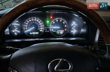 Позашляховик / Кросовер Lexus LX 2005 в 