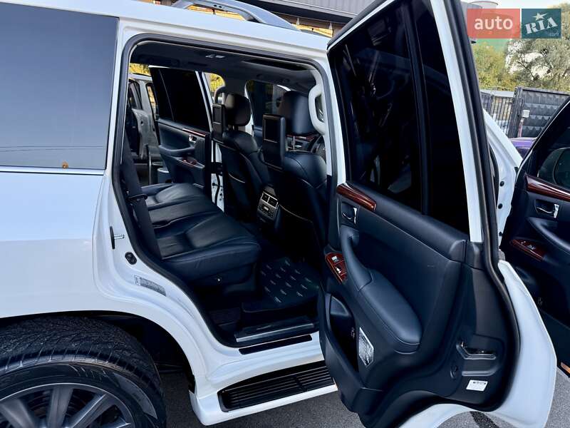 Внедорожник / Кроссовер Lexus LX 2012 в Киеве