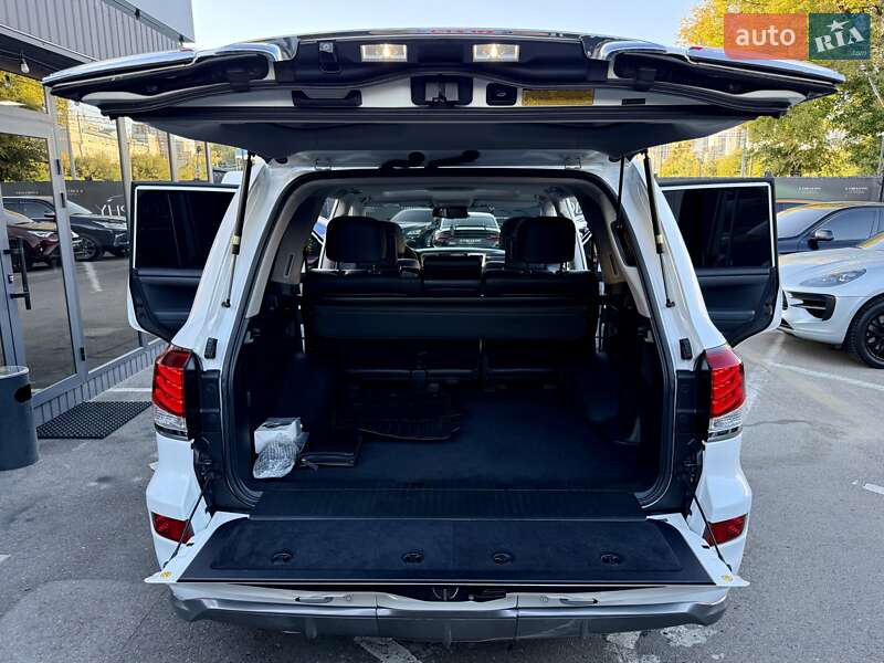 Внедорожник / Кроссовер Lexus LX 2012 в Киеве