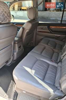 Позашляховик / Кросовер Lexus LX 2007 в 