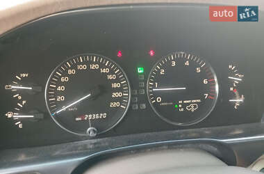 Позашляховик / Кросовер Lexus LX 2004 в 
