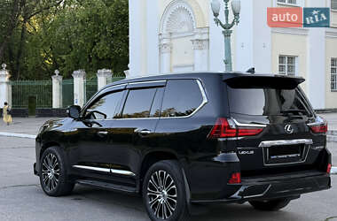 Позашляховик / Кросовер Lexus LX 2016 в 