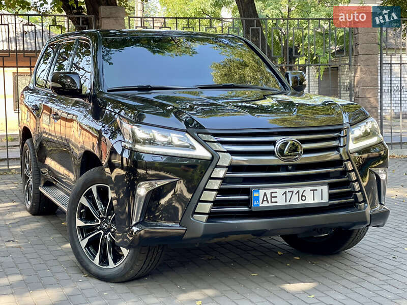 Позашляховик / Кросовер Lexus LX 2017 в 