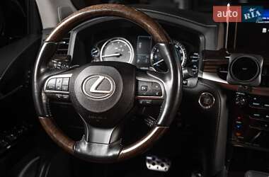 Внедорожник / Кроссовер Lexus LX 2016 в 