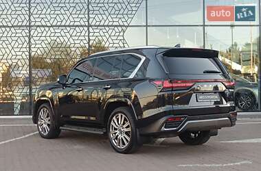 Позашляховик / Кросовер Lexus LX 2023 в 