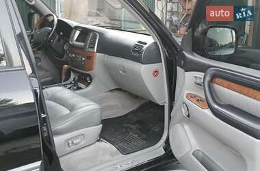 Внедорожник / Кроссовер Lexus LX 2006 в 