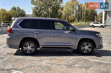 Внедорожник / Кроссовер Lexus LX 2017 в 
