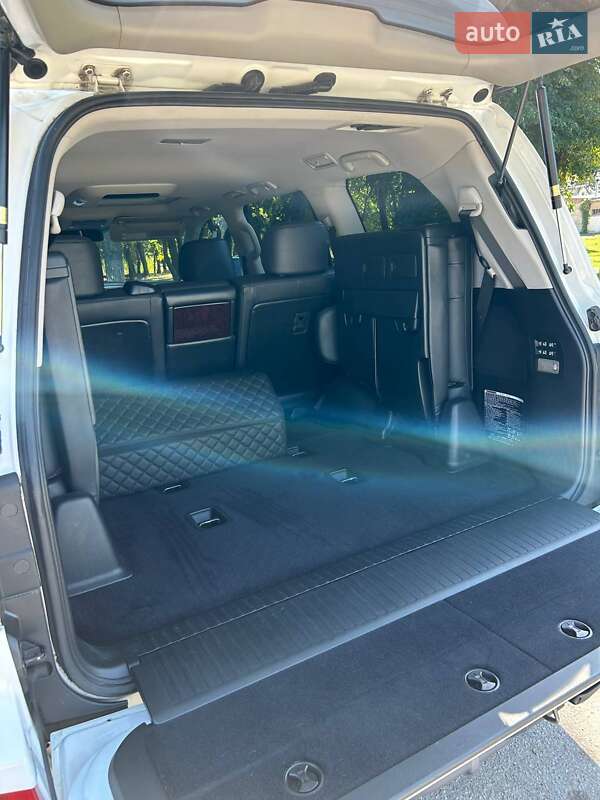 Внедорожник / Кроссовер Lexus LX 2010 в Киеве