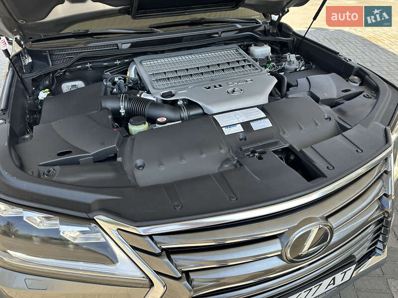 Позашляховик / Кросовер Lexus LX 2016 в Дніпрі