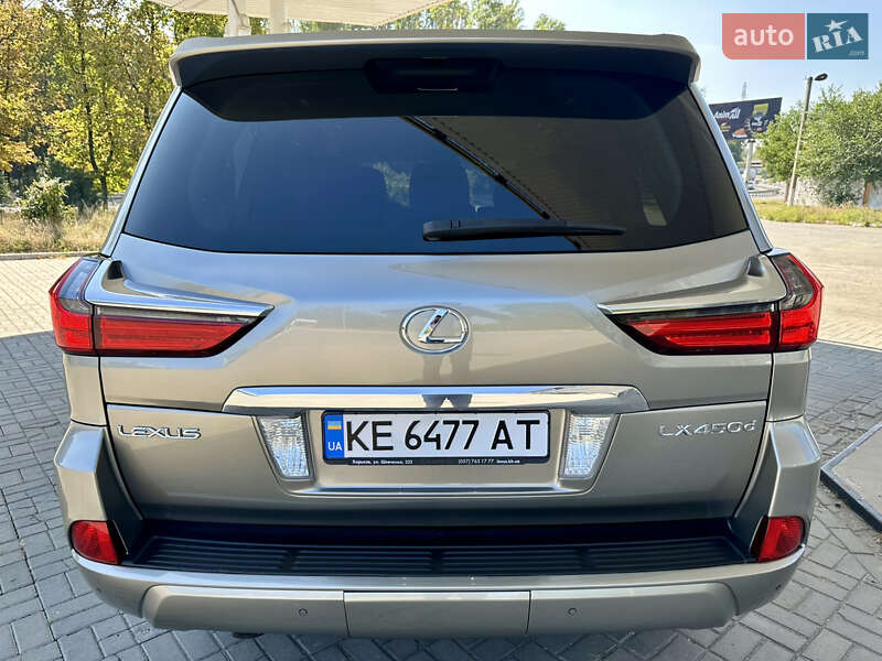 Позашляховик / Кросовер Lexus LX 2016 в Дніпрі