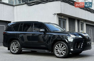 Позашляховик / Кросовер Lexus LX 2022 в 