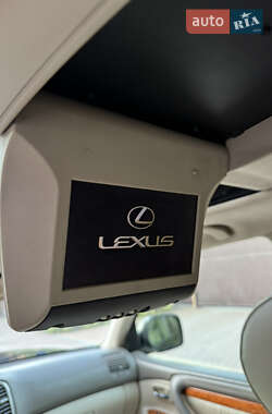 Внедорожник / Кроссовер Lexus LX 2004 в 