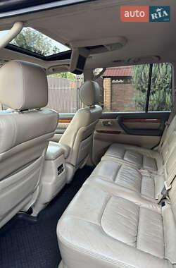 Внедорожник / Кроссовер Lexus LX 2004 в 