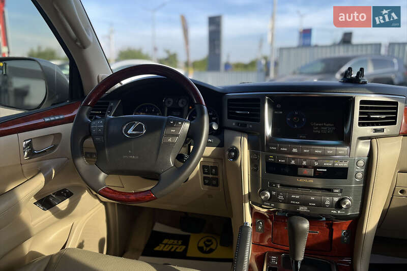 Позашляховик / Кросовер Lexus LX 2008 в Мукачевому