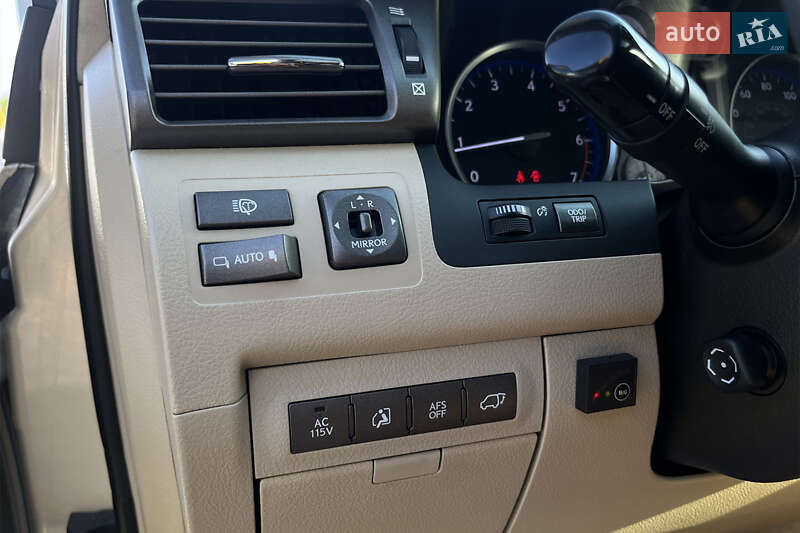 Позашляховик / Кросовер Lexus LX 2008 в Мукачевому