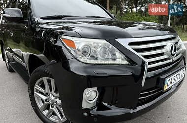 Позашляховик / Кросовер Lexus LX 2012 в 