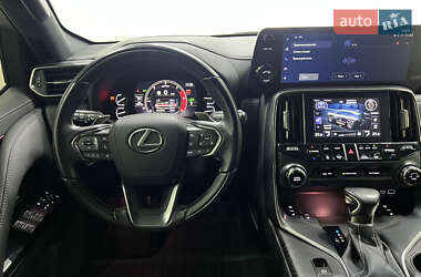 Позашляховик / Кросовер Lexus LX 2022 в 