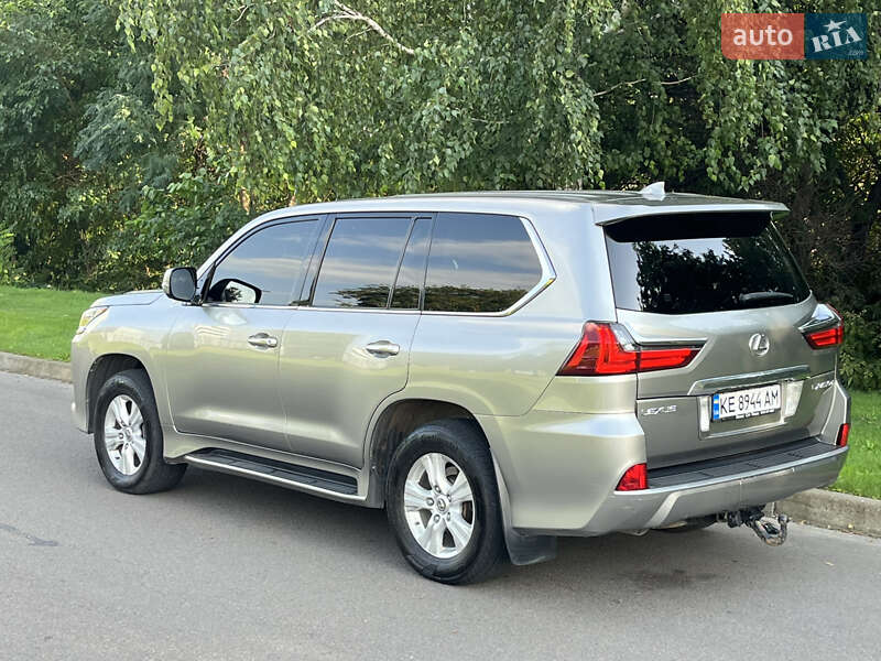 Позашляховик / Кросовер Lexus LX 2017 в Києві