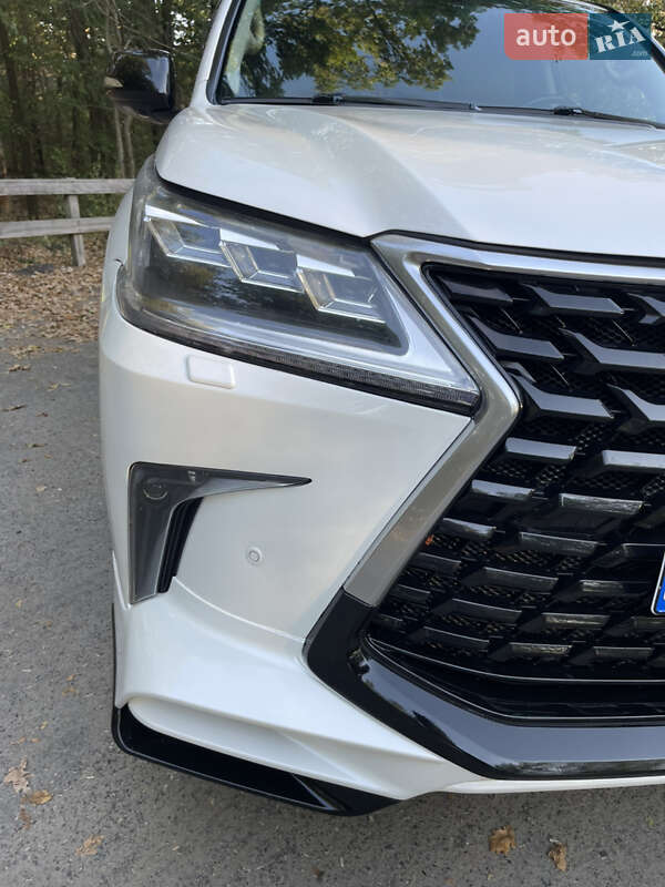 Внедорожник / Кроссовер Lexus LX 2011 в Черкассах