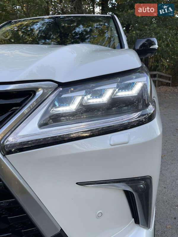 Внедорожник / Кроссовер Lexus LX 2011 в Черкассах