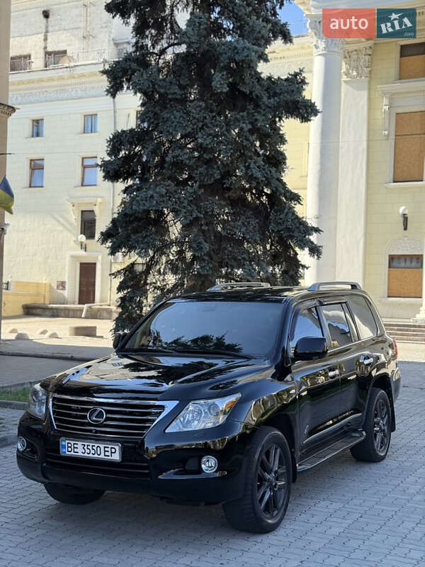 Lexus LX 2008