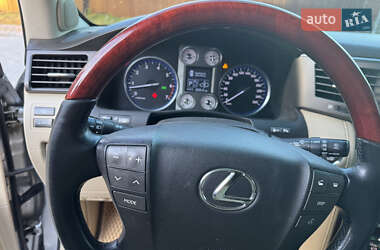 Позашляховик / Кросовер Lexus LX 2008 в 