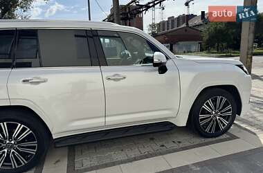 Внедорожник / Кроссовер Lexus LX 2022 в 