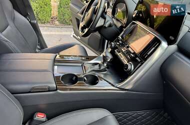Внедорожник / Кроссовер Lexus LX 2022 в 