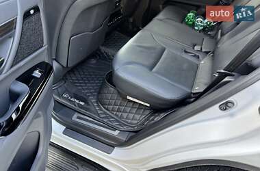 Внедорожник / Кроссовер Lexus LX 2022 в 