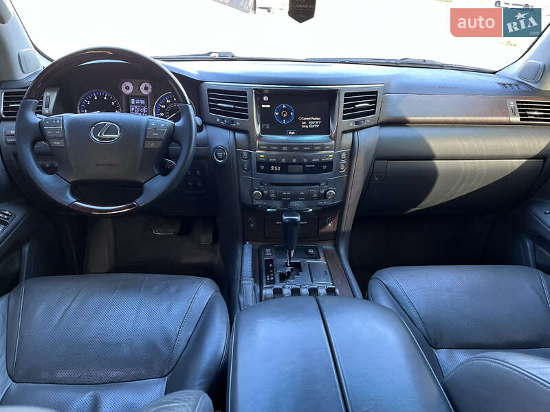 Внедорожник / Кроссовер Lexus LX 2008 в Ровно