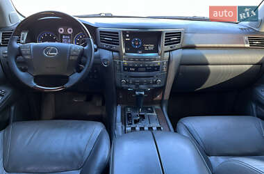 Внедорожник / Кроссовер Lexus LX 2008 в 