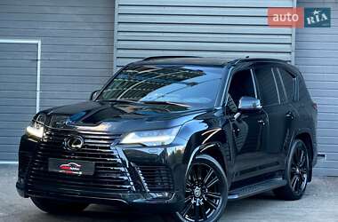 Внедорожник / Кроссовер Lexus LX 2022 в 