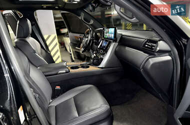Внедорожник / Кроссовер Lexus LX 2022 в 