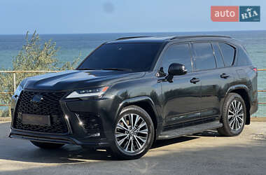 Внедорожник / Кроссовер Lexus LX 2022 в 