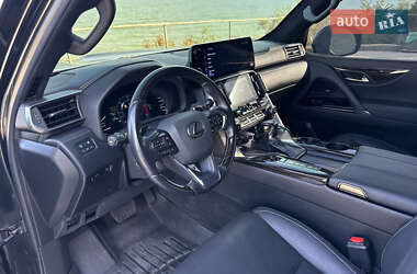 Внедорожник / Кроссовер Lexus LX 2022 в 