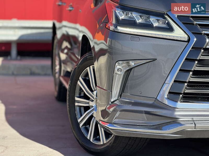 Внедорожник / Кроссовер Lexus LX 2016 в Киеве