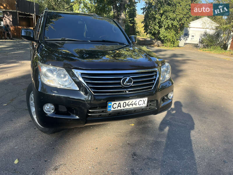 Позашляховик / Кросовер Lexus LX 2008 в Корсунь-Шевченківському