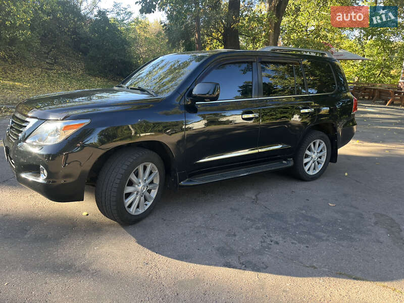 Позашляховик / Кросовер Lexus LX 2008 в Корсунь-Шевченківському