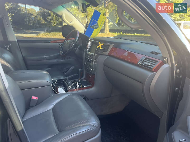 Позашляховик / Кросовер Lexus LX 2008 в Корсунь-Шевченківському