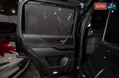 Позашляховик / Кросовер Lexus LX 2021 в 