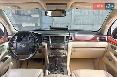 Позашляховик / Кросовер Lexus LX 2008 в 