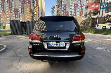 Позашляховик / Кросовер Lexus LX 2012 в 